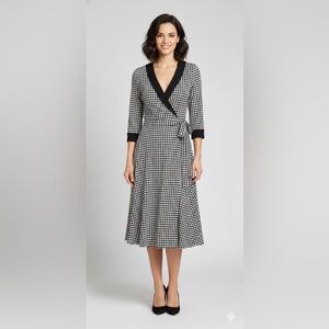 BCBGMaxAzria Wrap Dress Houndstooth Large 3/4 Sleeve